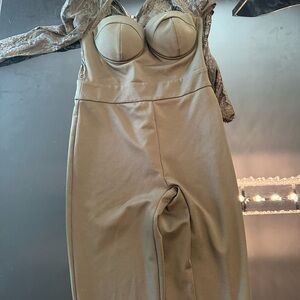 Elegant Olive Jumpsuit with Lace Sleeves